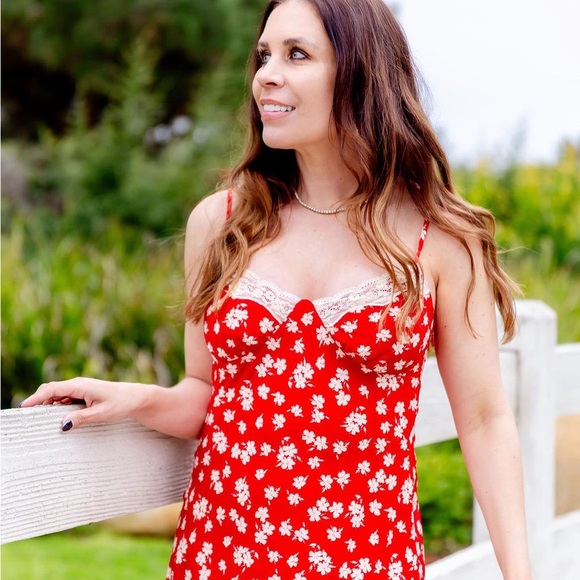 Midi dress with a retro flare! - Picture 6 of 9